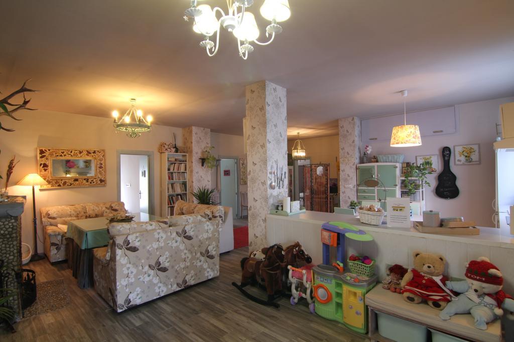 Casa Rural Pepita Gutierrez Beas Bagian luar foto